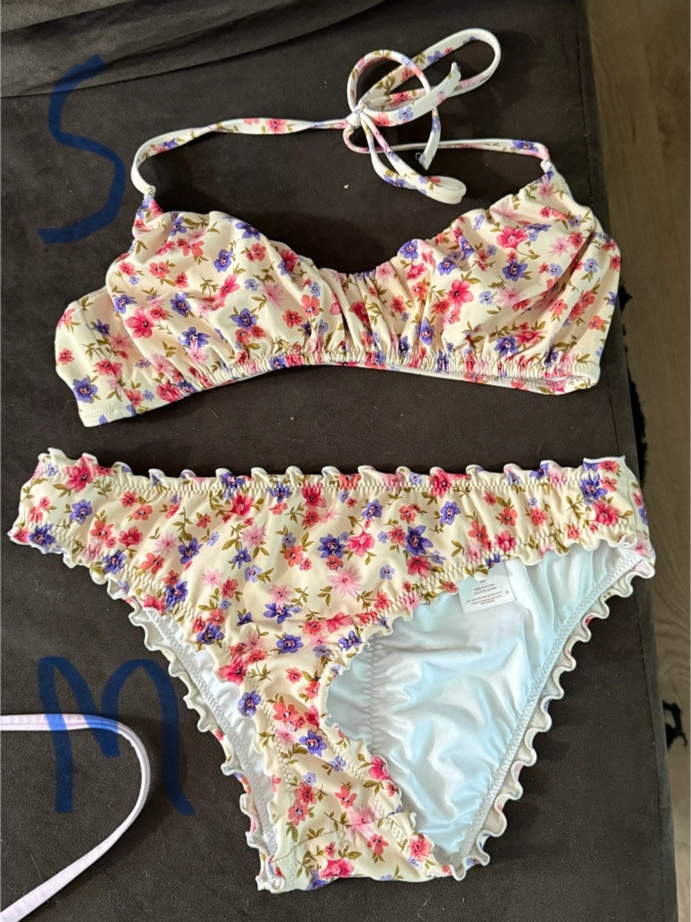 Swimsuits - Picture 2 of 5